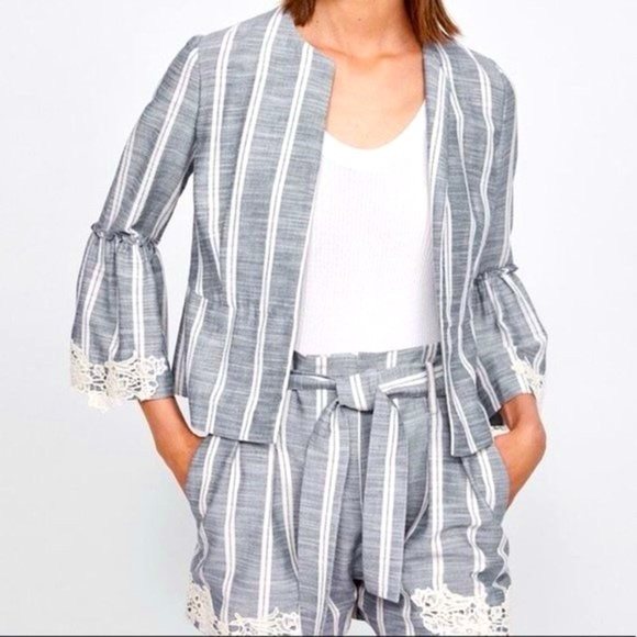 Zara Basic Women’s Striped Open Crop Blazer Striped Bell Sleeve Eyelet Size M - Picture 1 of 5